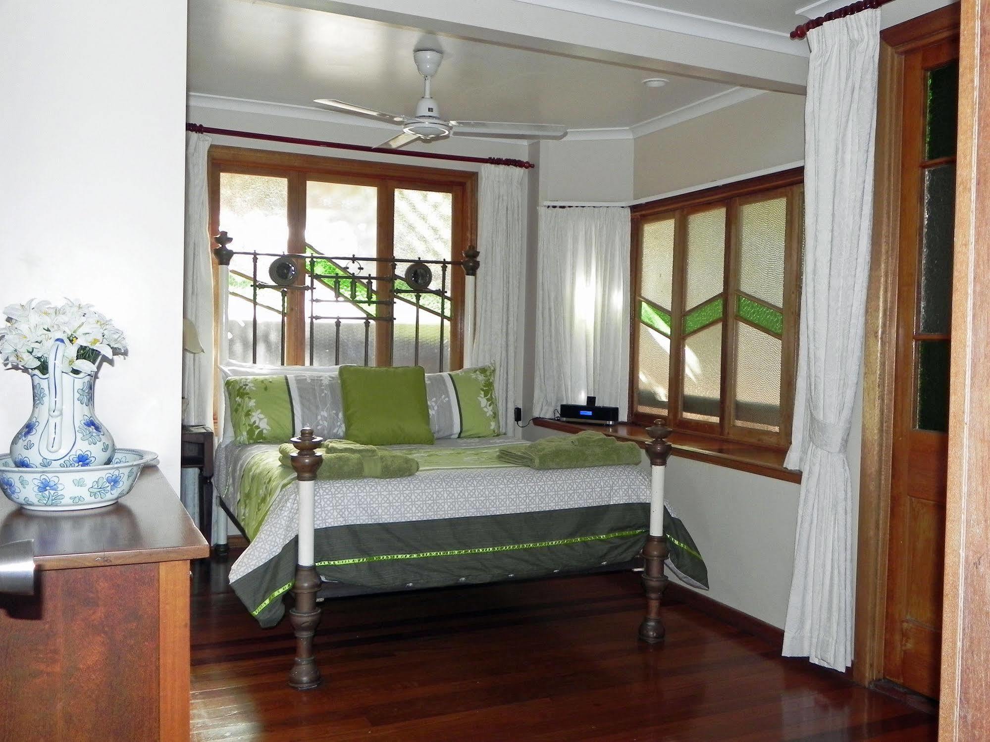 Airlie Waterfront Bed & Breakfast Airlie Beach Εξωτερικό φωτογραφία